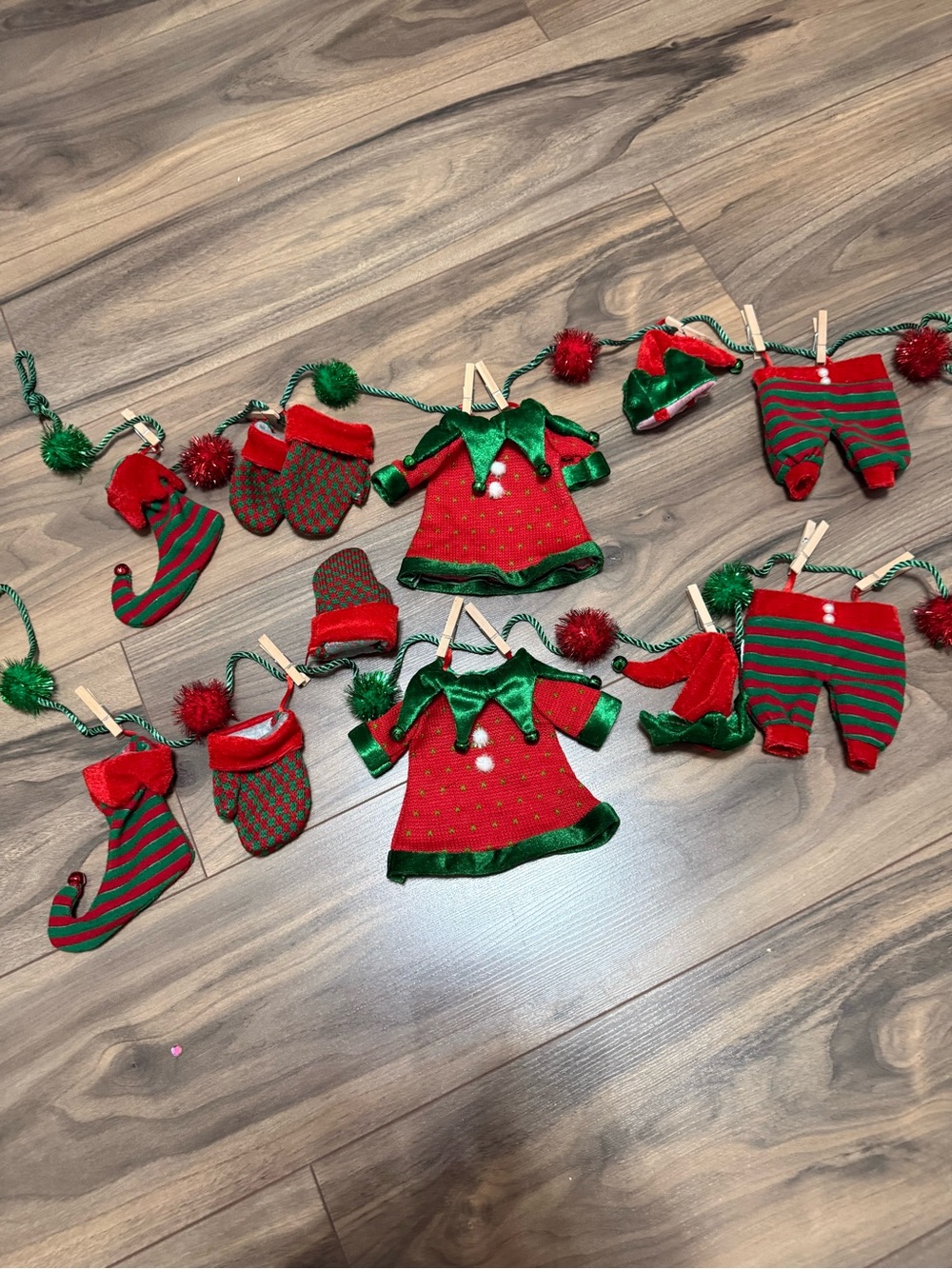 Holiday Elf Garlands - Red & Green